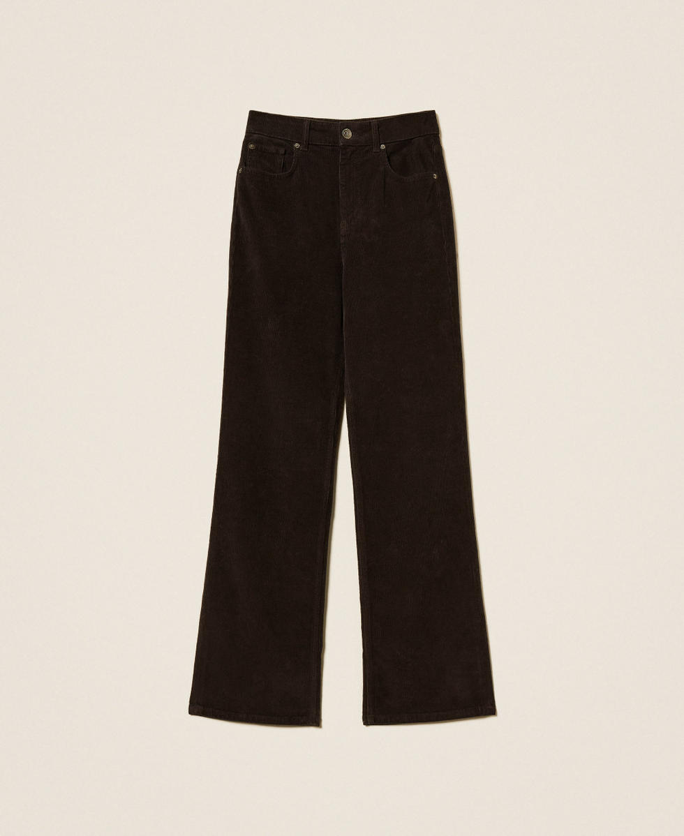 Pantal&oacute;n de pana con cinco bolsillos