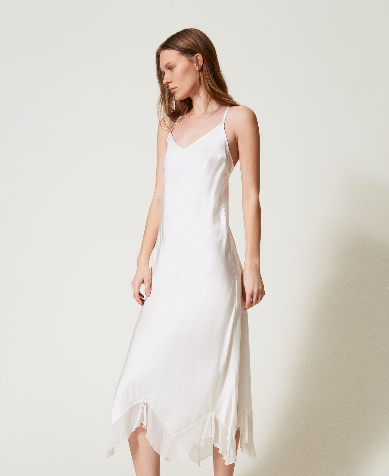 Long satin slip Antique White Woman 251LL2MFF_00245_02