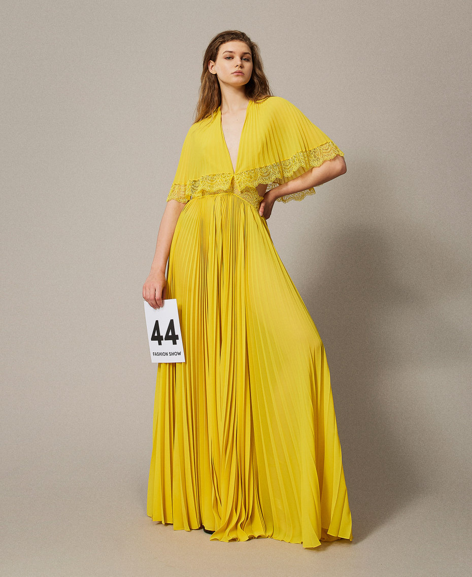 'Filicudi&rsquo; long pleated dress with lace