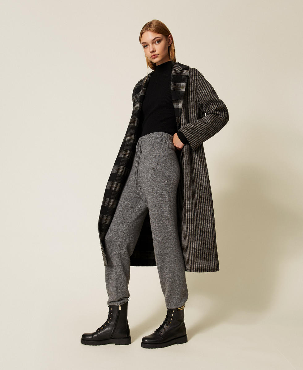 Botas de piel con cadena y Oval T