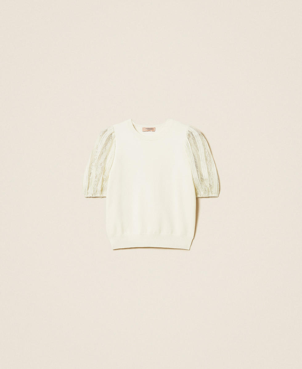 Short sleeve jumper with lace