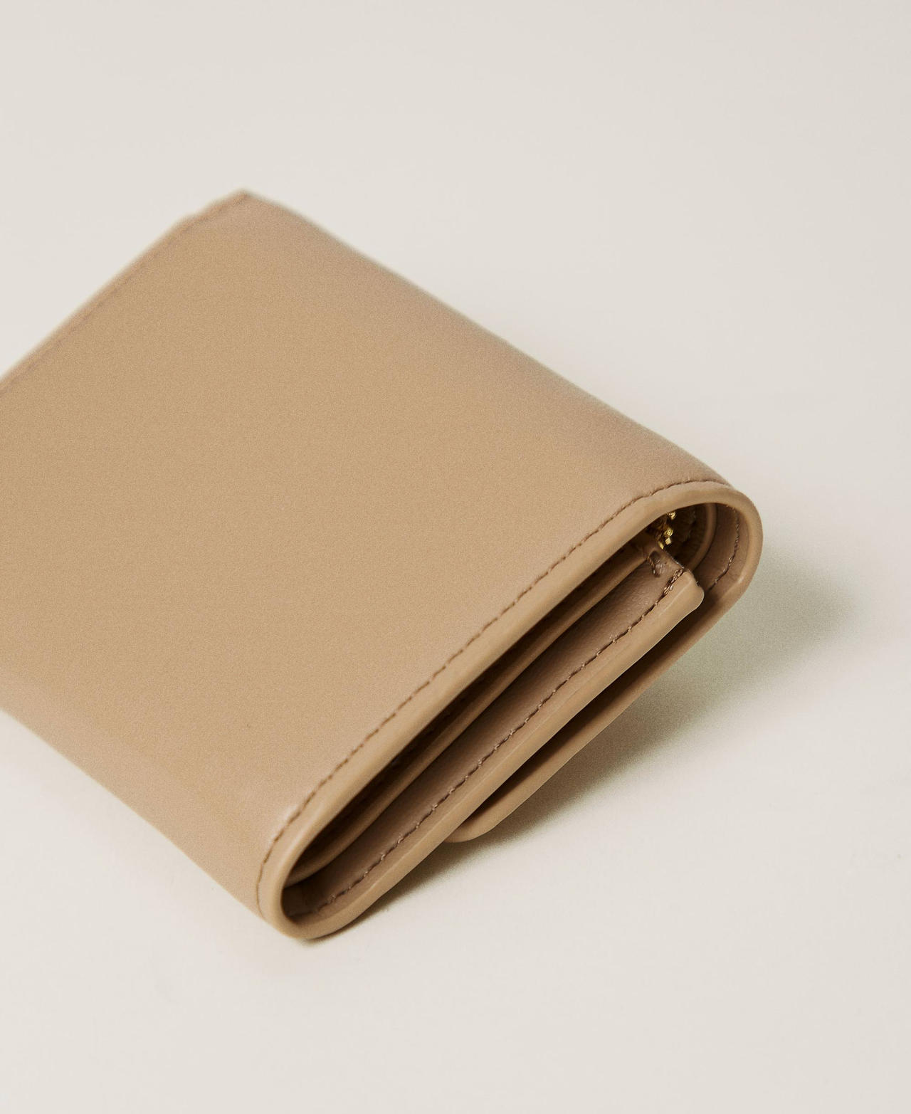 Small Oval T wallet Rope Beige Woman 251TH7033_12145_02