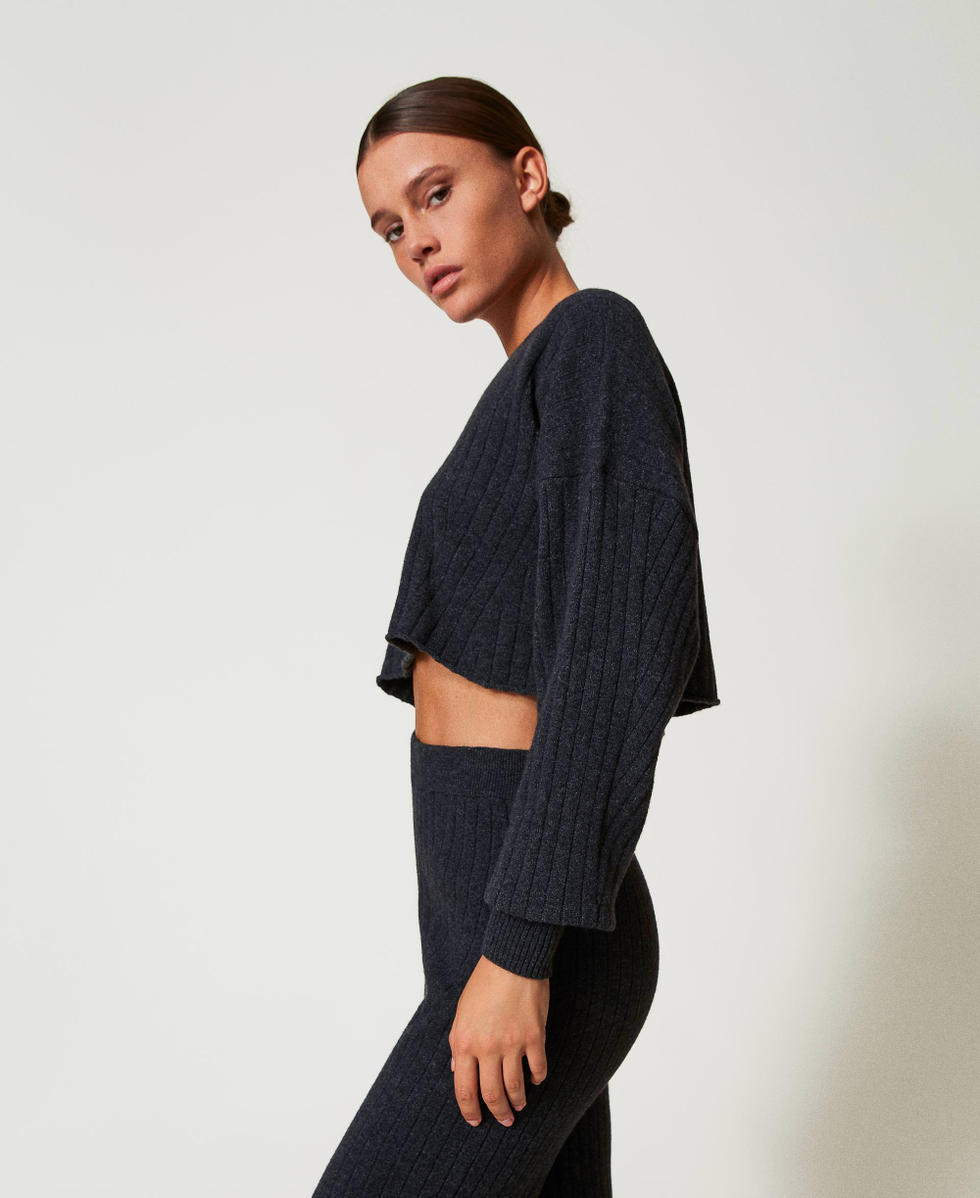 Pull cropped en laine m&eacute;lang&eacute;e Gris Anthracite Chin&eacute; Femme 242TT3360_12030_02