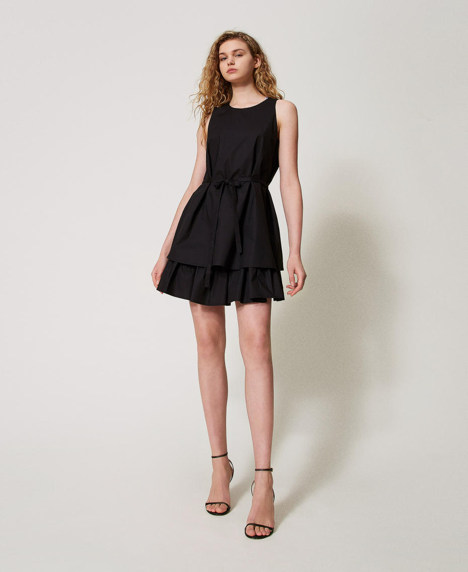 Robe courte en popeline avec volant Noir Femme 251TF202C_00006_01