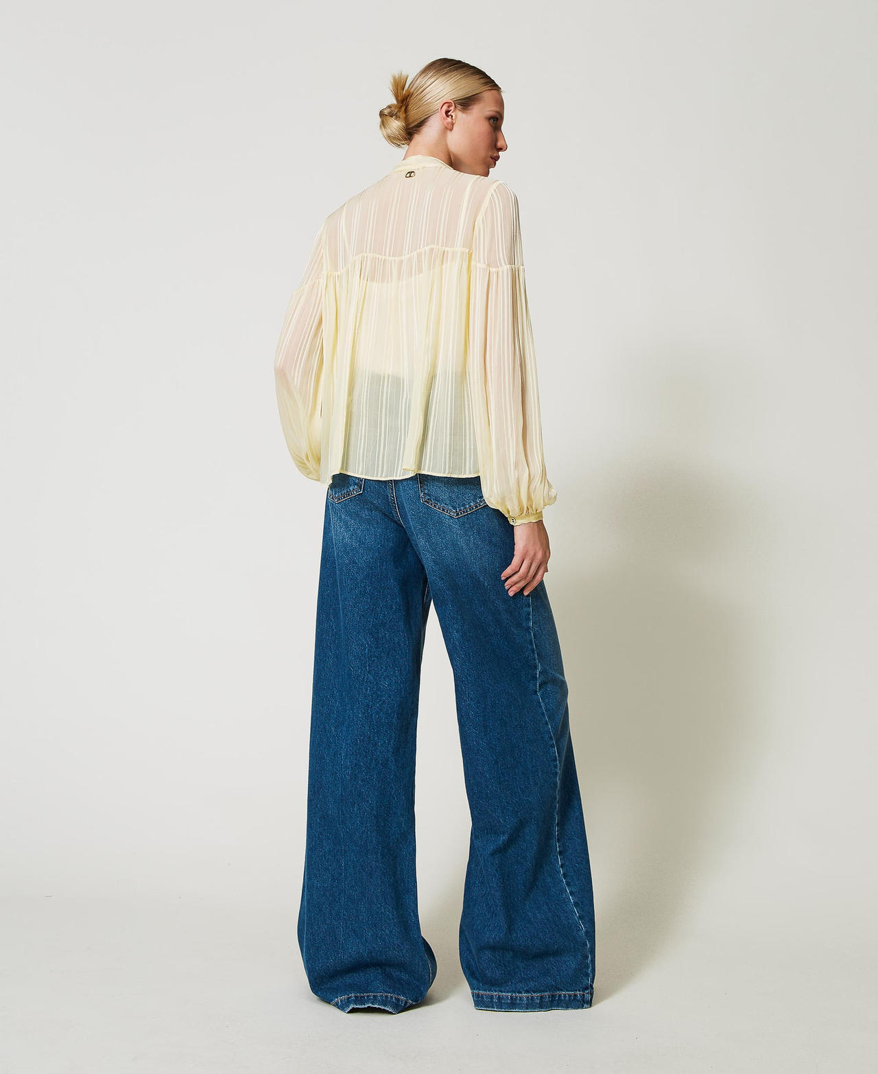 Wide leg jeans with Oval T belt "Mid Denim" Blue Woman 251TP2572_01611_03