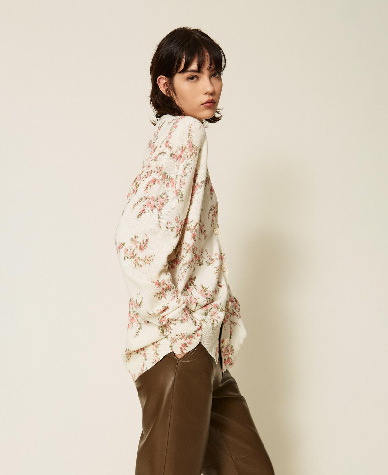 Wool blend knitted maxi cardigan with floral pattern "Snow" White Multicolour Floral Print Woman 262TP3431_13952_02
