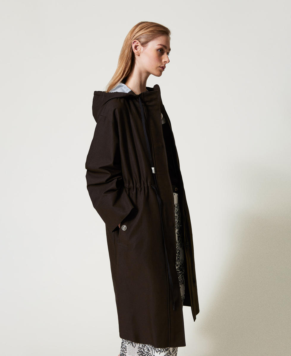 Parka con cappuccio e ricamo Nero Donna 251TE2181_00006_02