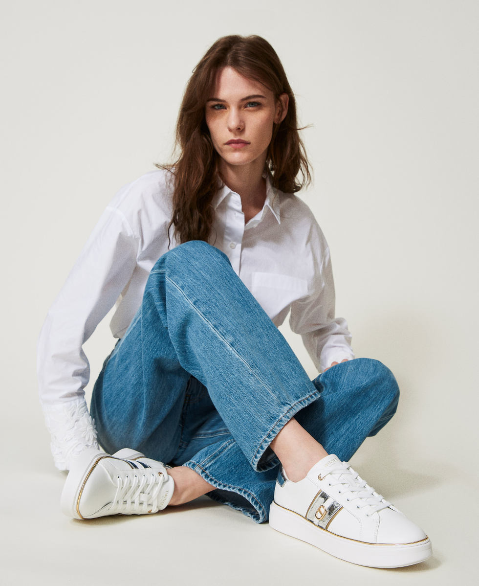 Sneakers in pelle con Oval T Bicolor Bianco Ottico / Argento Donna 251TCP01A_07200_T0