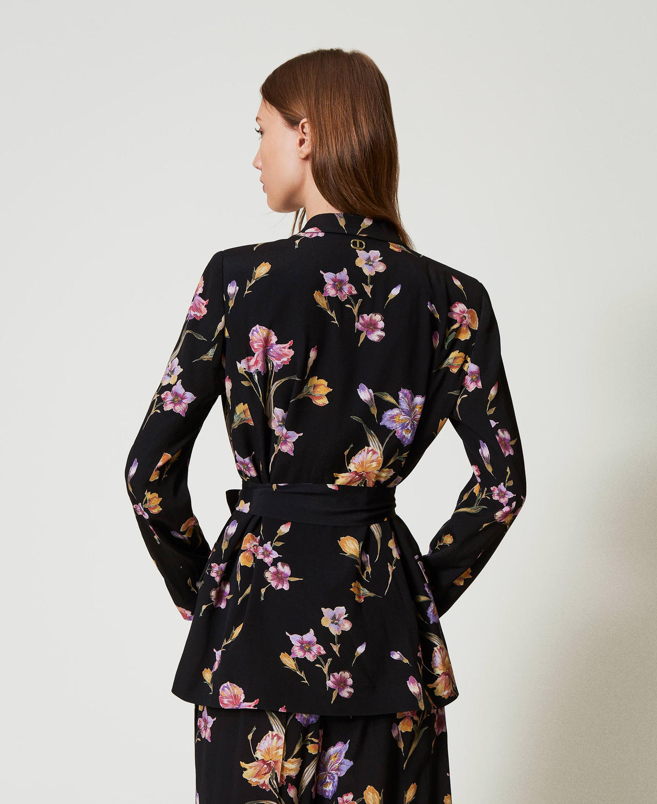 Крепдешиновый пиджак с цветочным рисунком Принт Ирис Разноцветный/Черный женщина 251TP2778_12328_03
