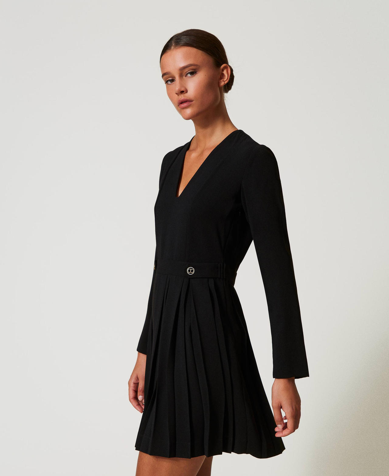 Short pleated crêpe dress with buttons Black Woman 242TT2171_00006_02