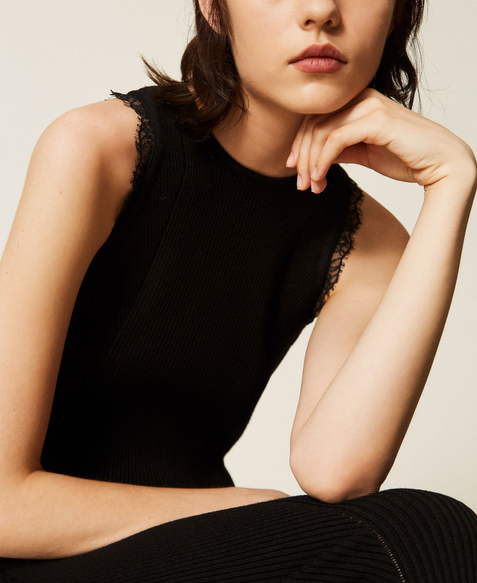 Midi knit dress with lace Black Woman 262TP3393_00006_04