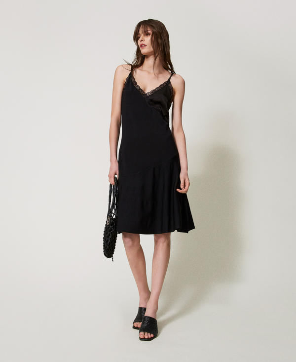 Mule sandals with a woven upper