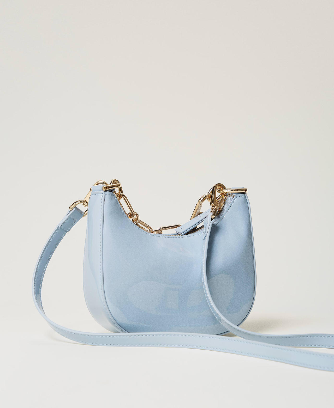 Tasche „Mini-Croissant“ in Lackoptik "Zuckerpapier"-Grau Frau 251TB7341_00485_03