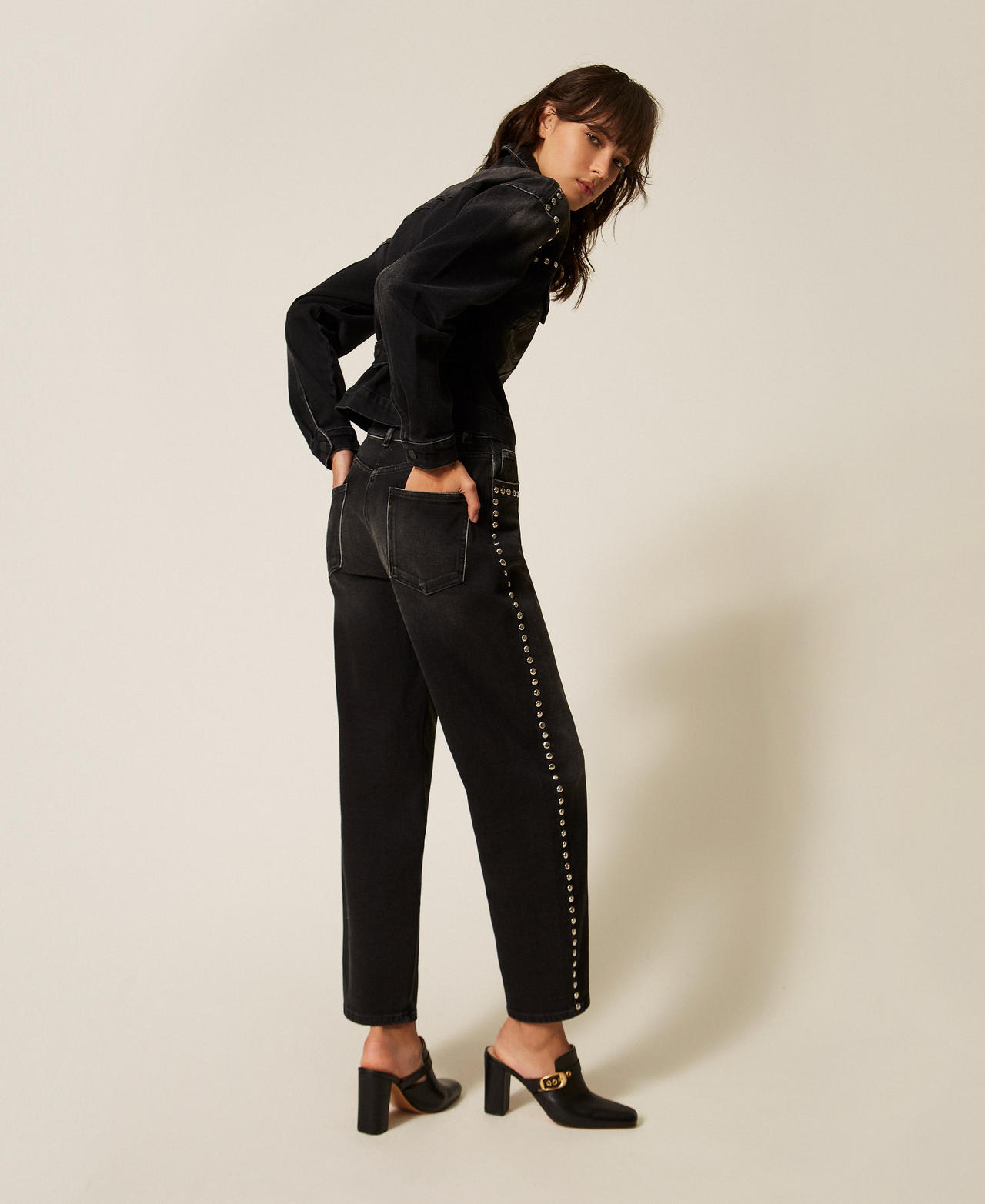 Barrel jeans with studs Washed Black Denim Woman 261AP2262_12908_02