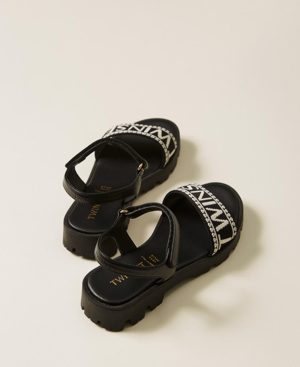 Sandali in pelle con logo jacquard Nero Bambina 261GCJ04C_00006_03