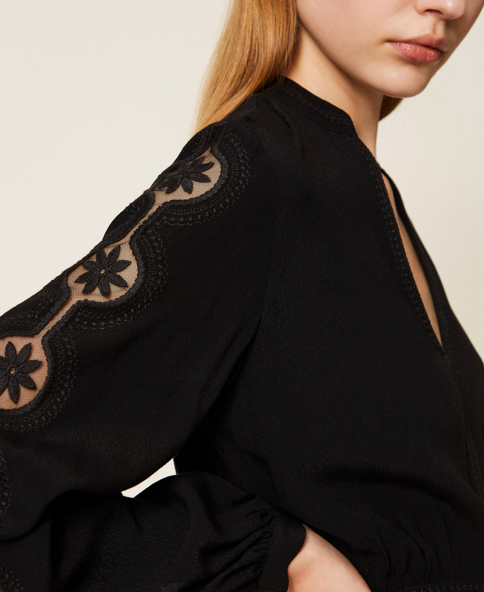 Abito corto in cr&ecirc;pe con ricamo Nero Donna 252TP2150_00006_04