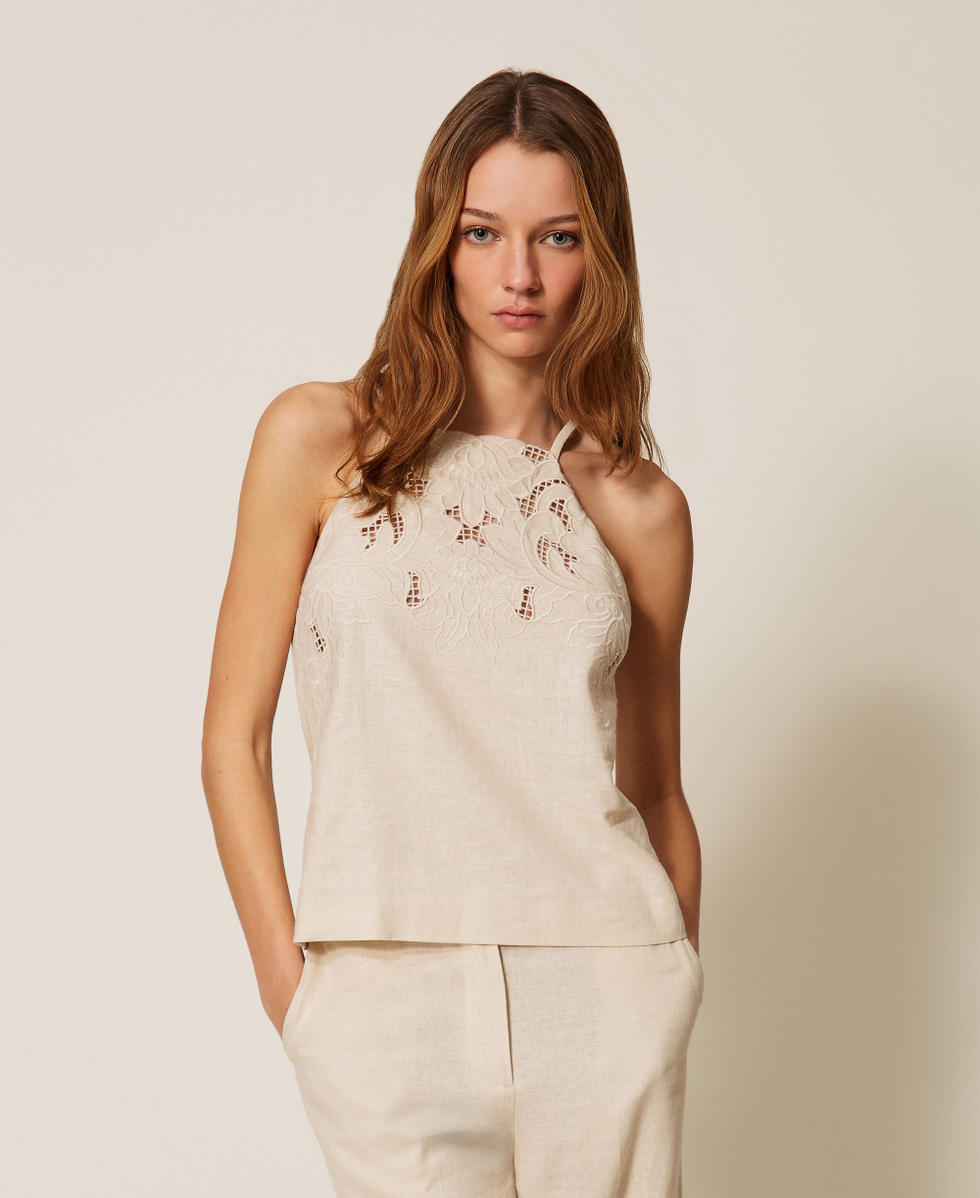 Top aus Leinenmischung mit Stickerei