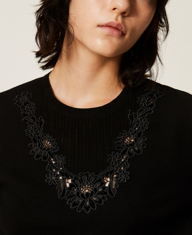 Pullover mit Makrameespitze Schwarz Frau 262TT3042_00006_04