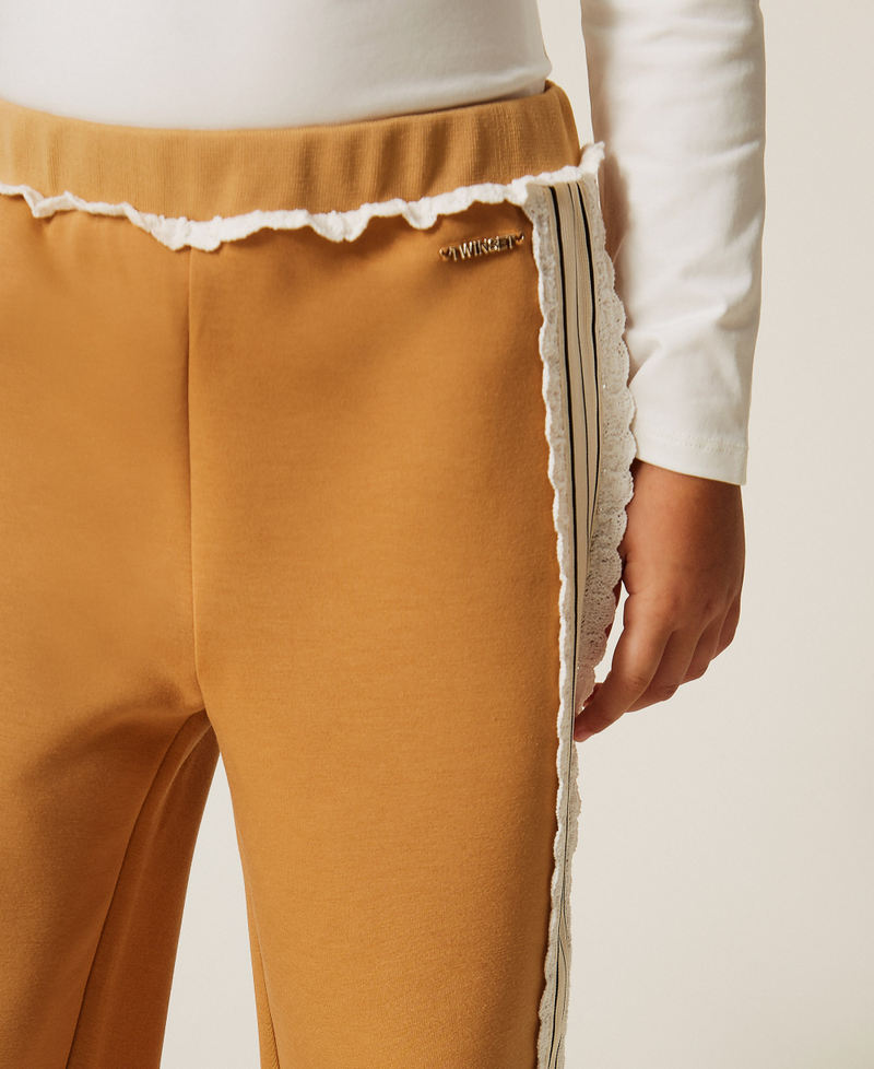 Babyhose aus Scuba-Gewebe mit Spitze Eiskaffeebraun M&auml;dchen 262GB210D_03899_04