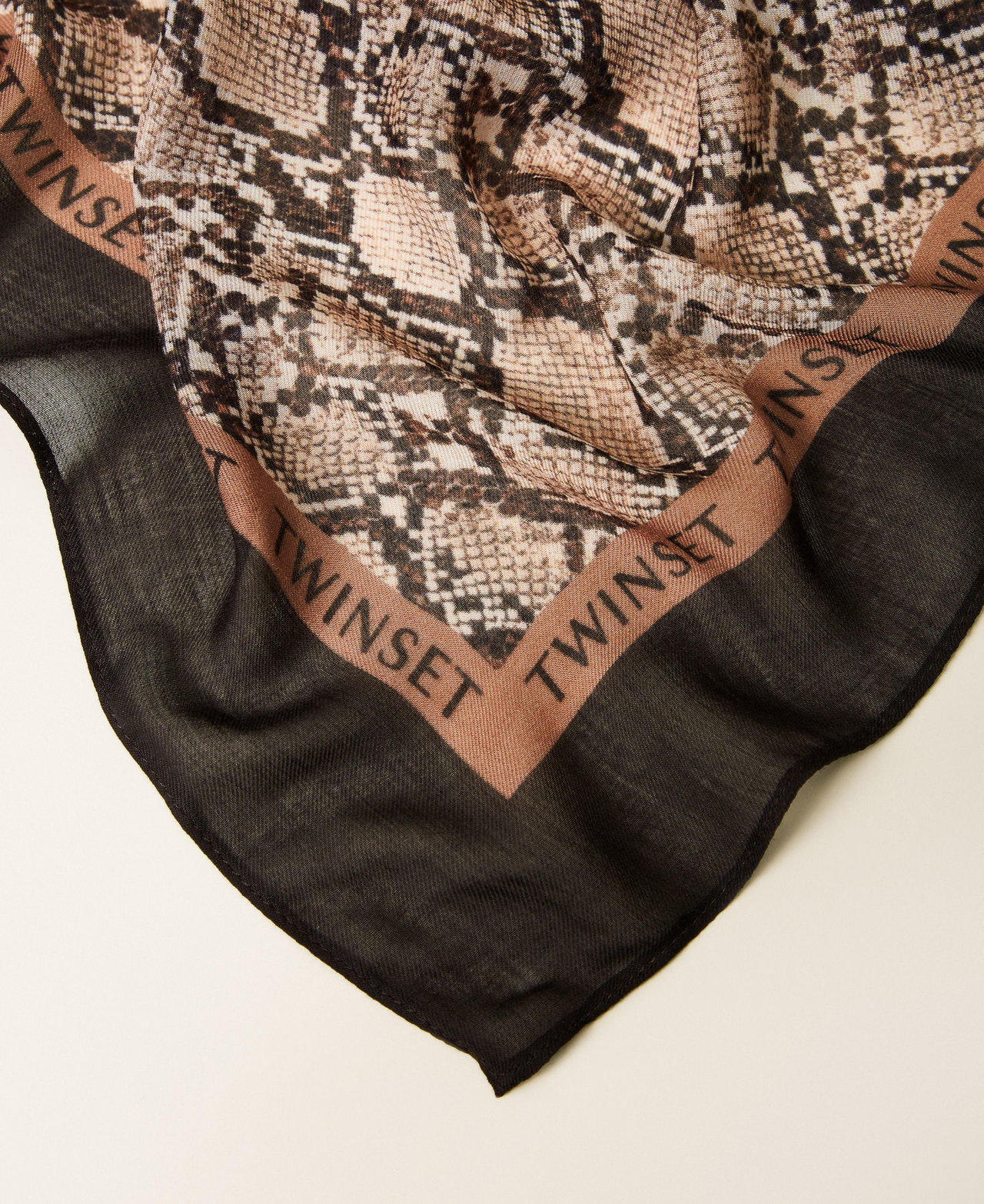 Kefiah with logo and animal print "Dune" Beige Python Print Woman 262LI4BRR_13705_02