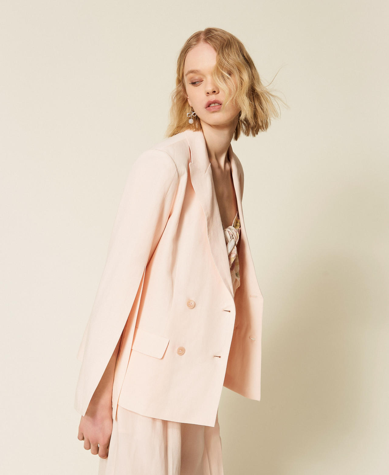 Linen blend double-breasted jacket Pearl Rose Woman 261TT2550_13144_02