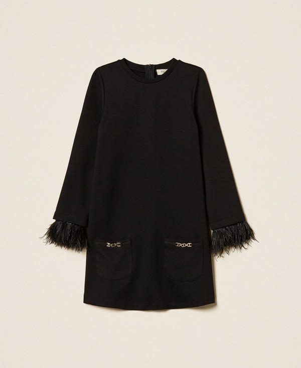 Short dress with pockets and feathers