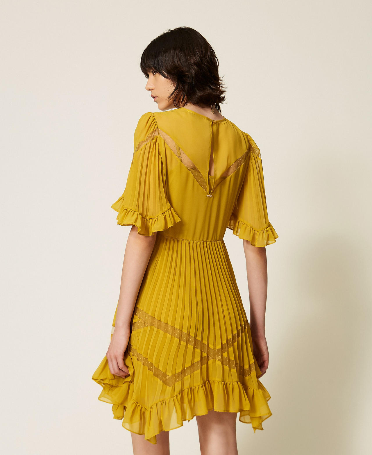 Short pleated chiffon dress with tulle Mustard Yellow Woman 262TP2691_12607_03