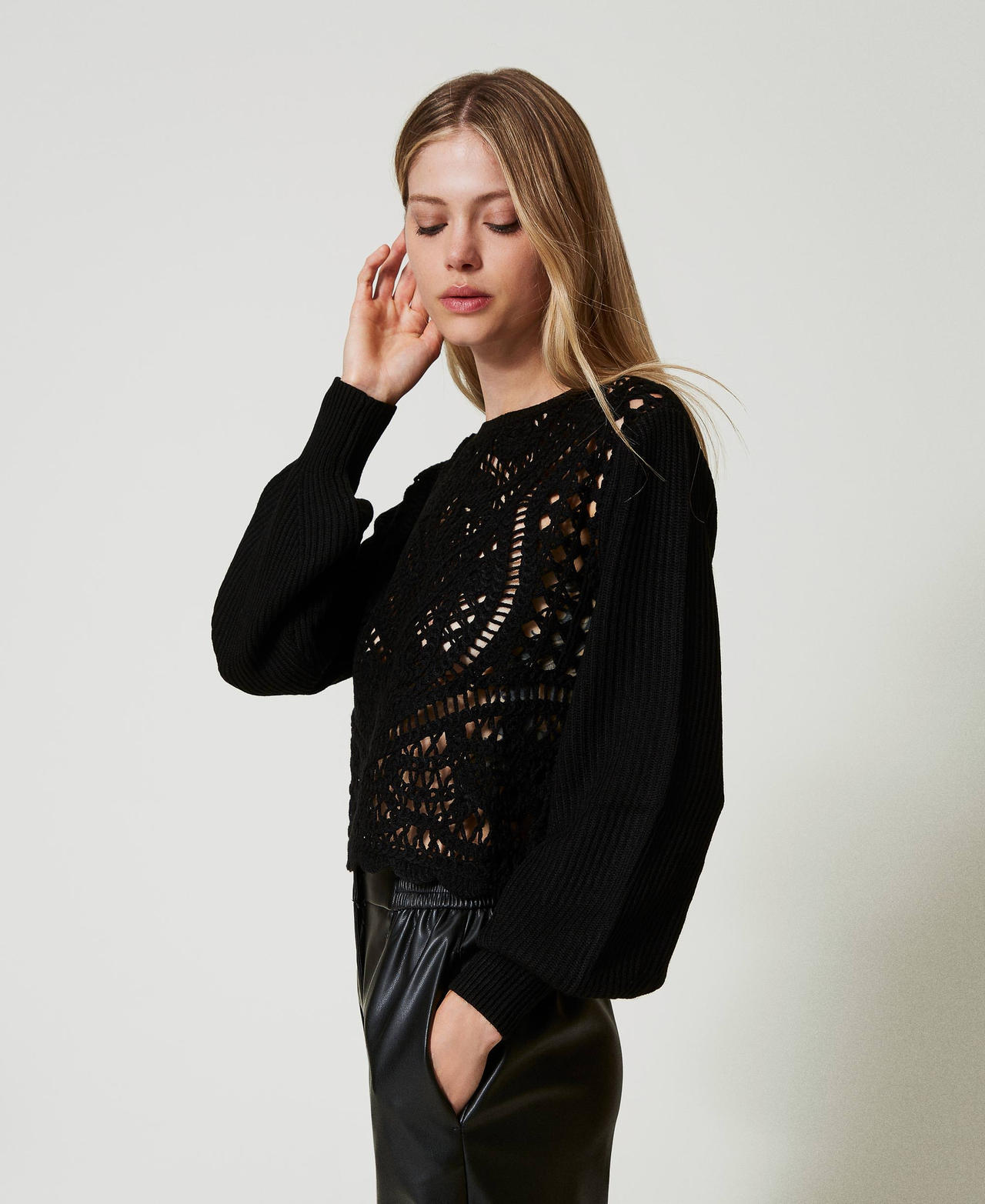 Maglia in misto lana crochet Nero Donna 242TP3471_00006_02