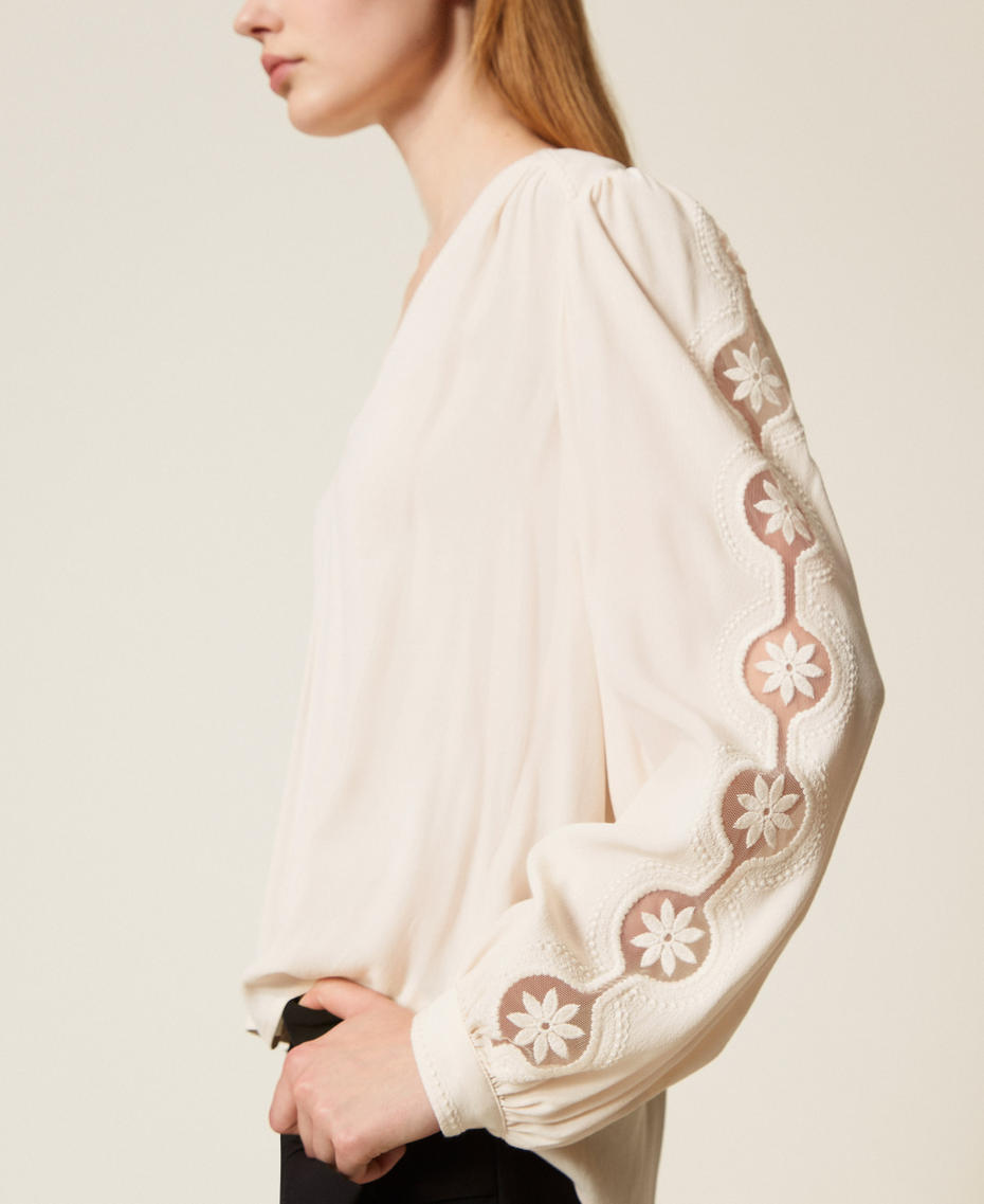 Crêpe blouse with embroidery "Parchment" Beige Woman 252TP2151_07222_04