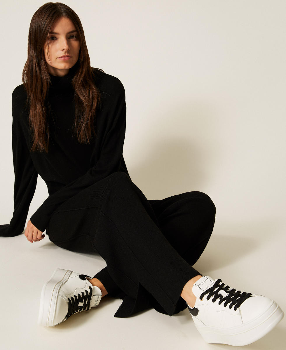 Leather flatform trainers with logo Two-tone Optical White / Black Woman 252TCP024_01870_T0