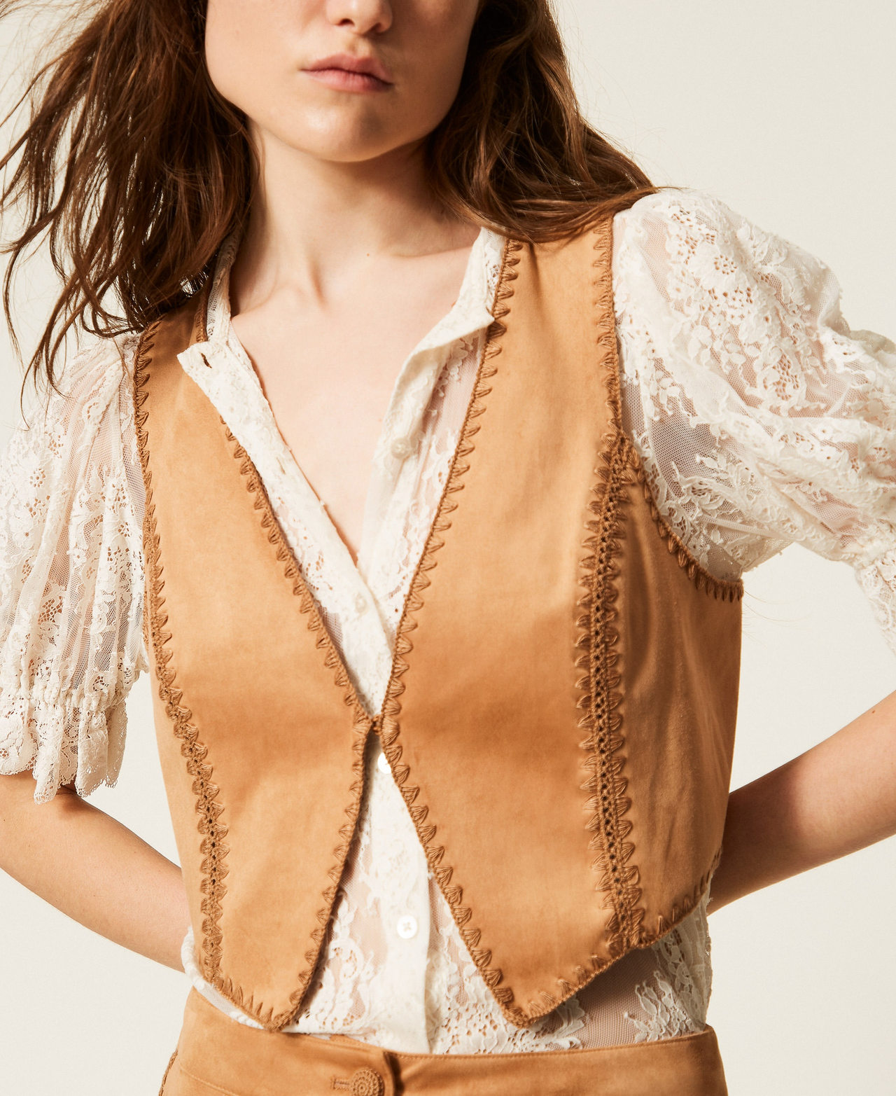 Suede waistcoat with embroidery "Hazelnut" Brown Woman 261LB2MAA_10282_PD