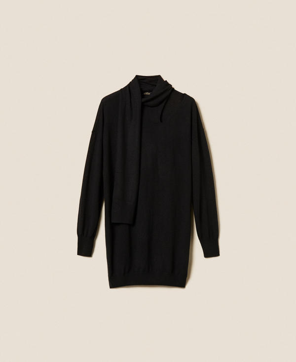 Kurzes Kleid aus Wollmischung mit Cut-out