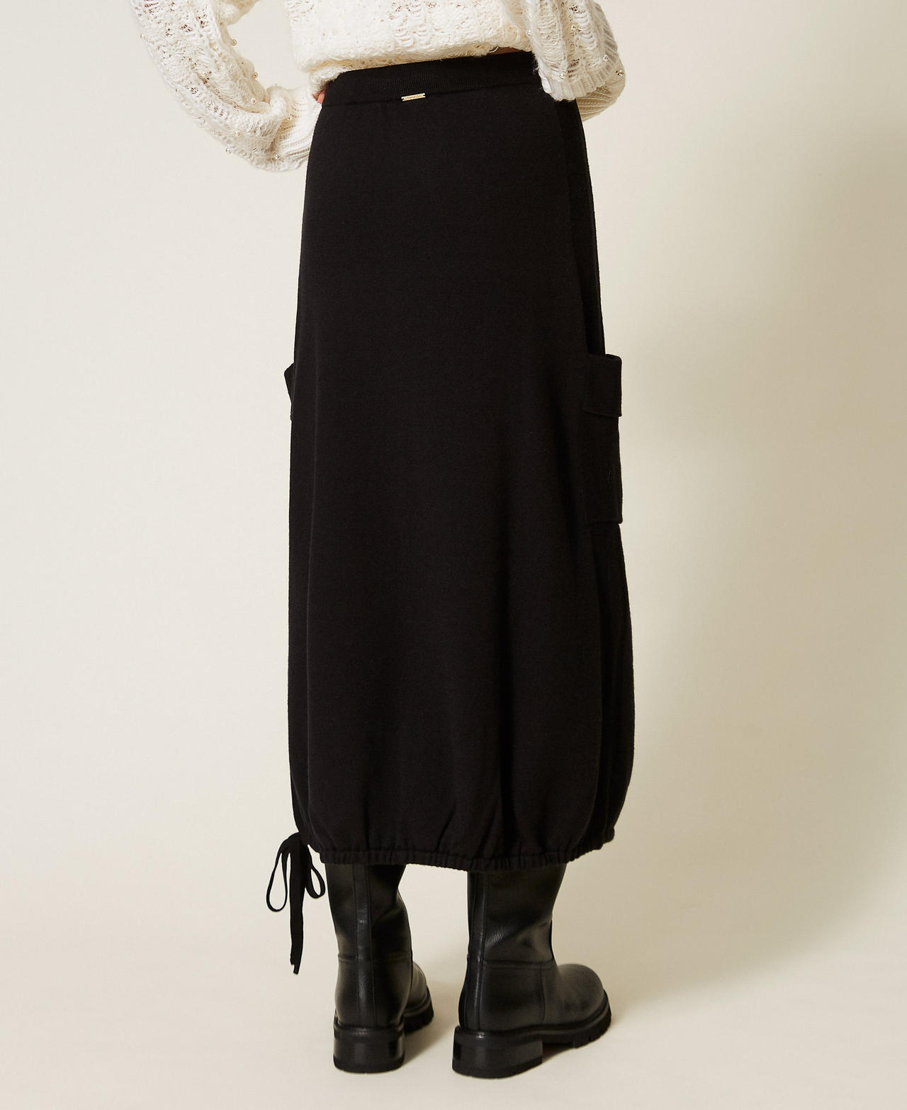 Gonna lunga in maglia con tasche Nero Donna 262LI3NDD_00006_03