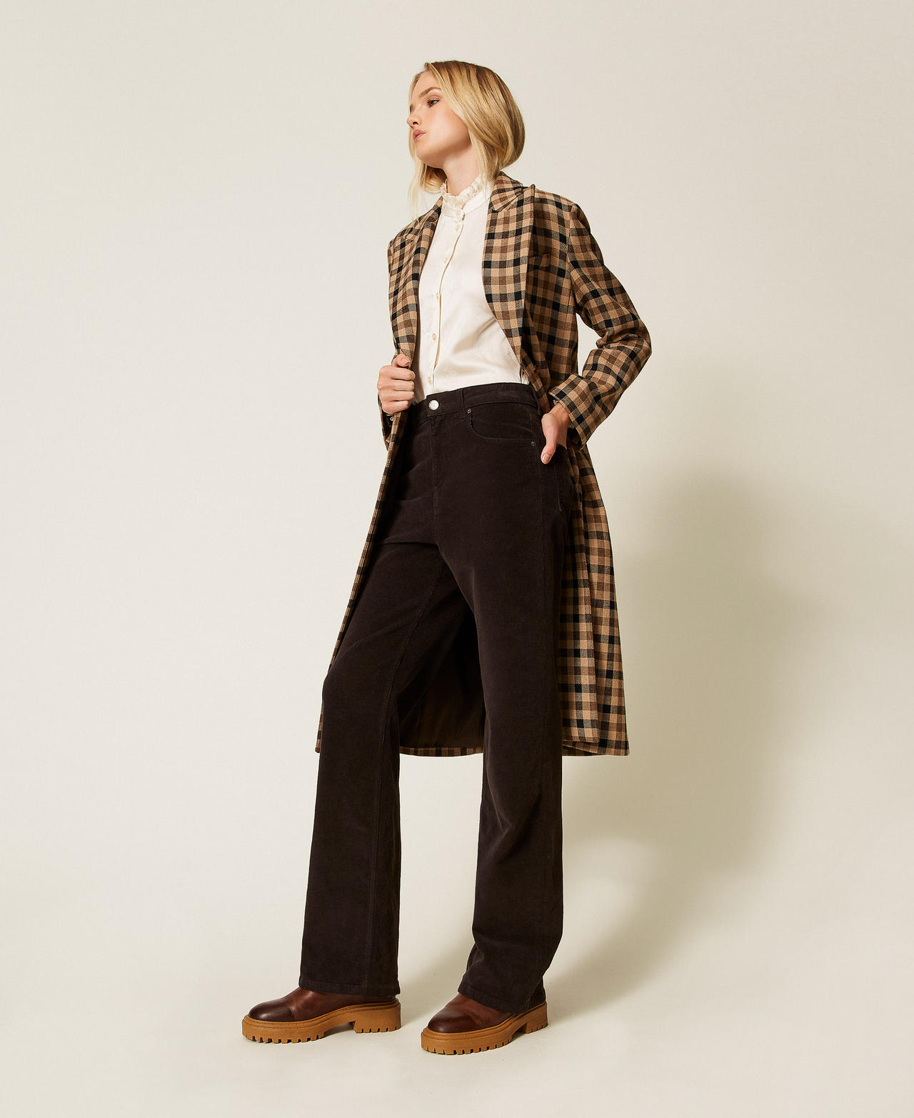 Five-pocket corduroy trousers Black Chocolate Woman 252TT2182_11054_01