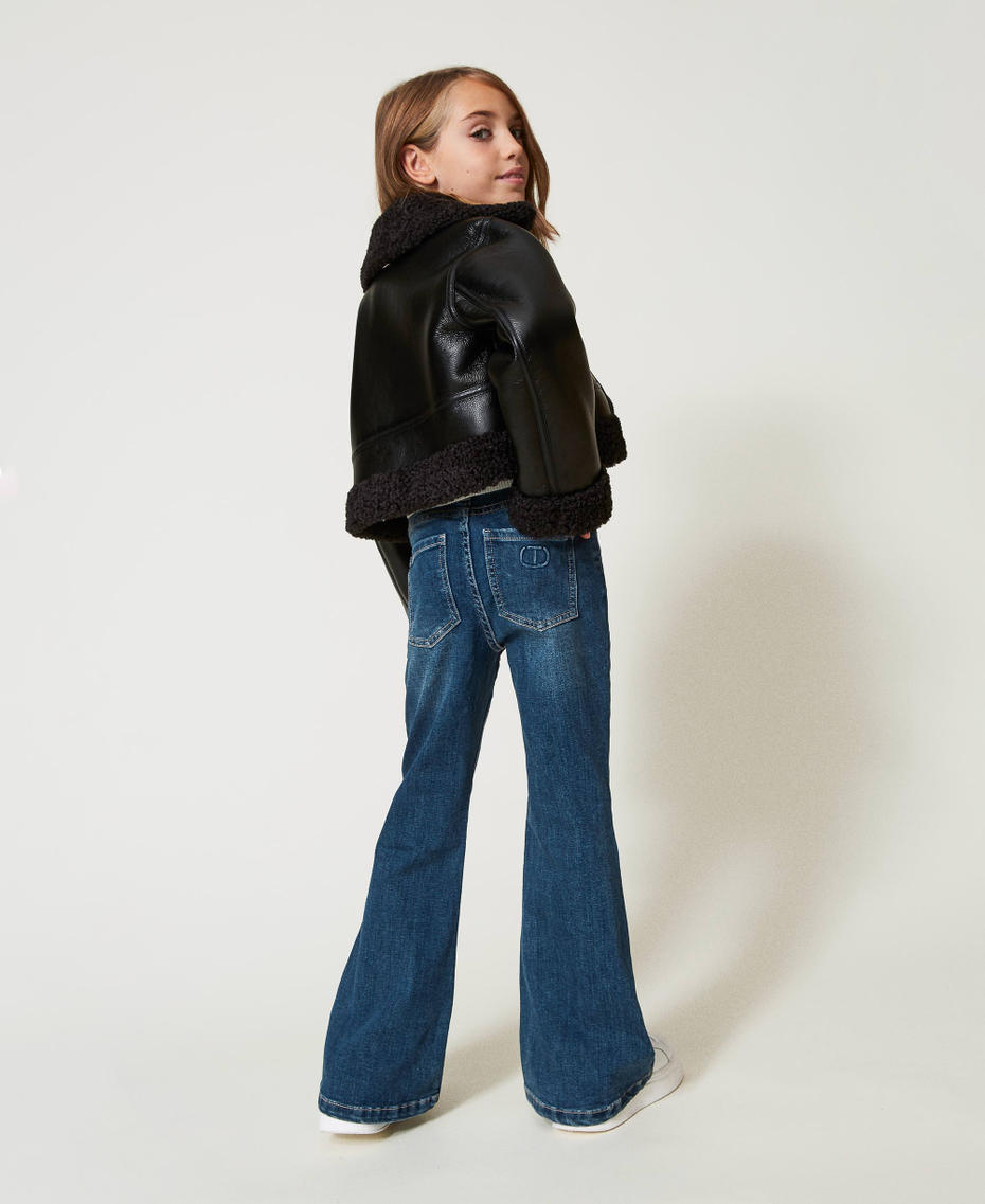 Jean pattes d&rsquo;&eacute;l&eacute;phant avec cinq poches Denim Mid Blue Fille 242GJ2290_07282_03