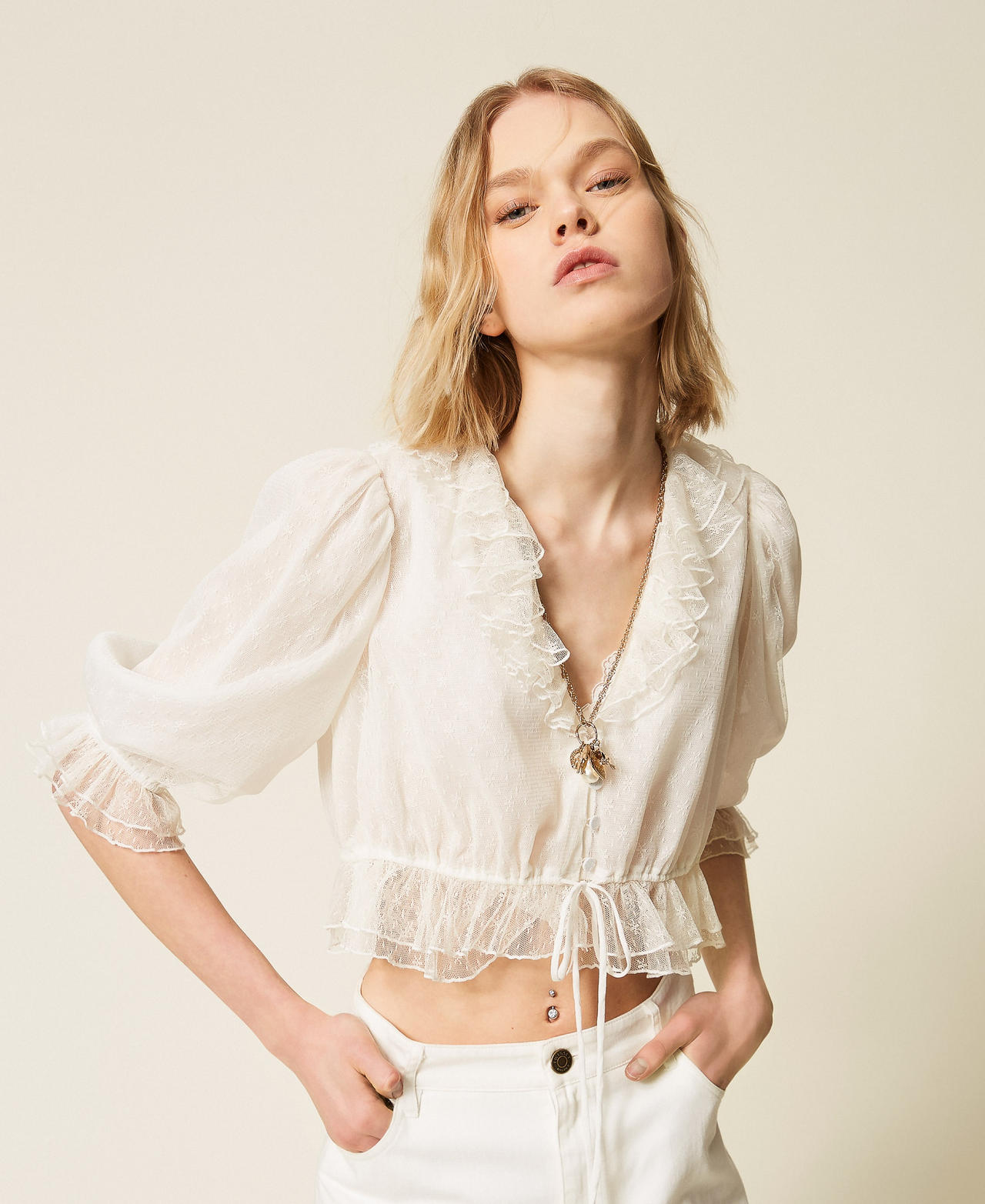 Hemdbluse aus floralem T&uuml;ll Wei&szlig; Vanille Frau 261TT2400_00145_01