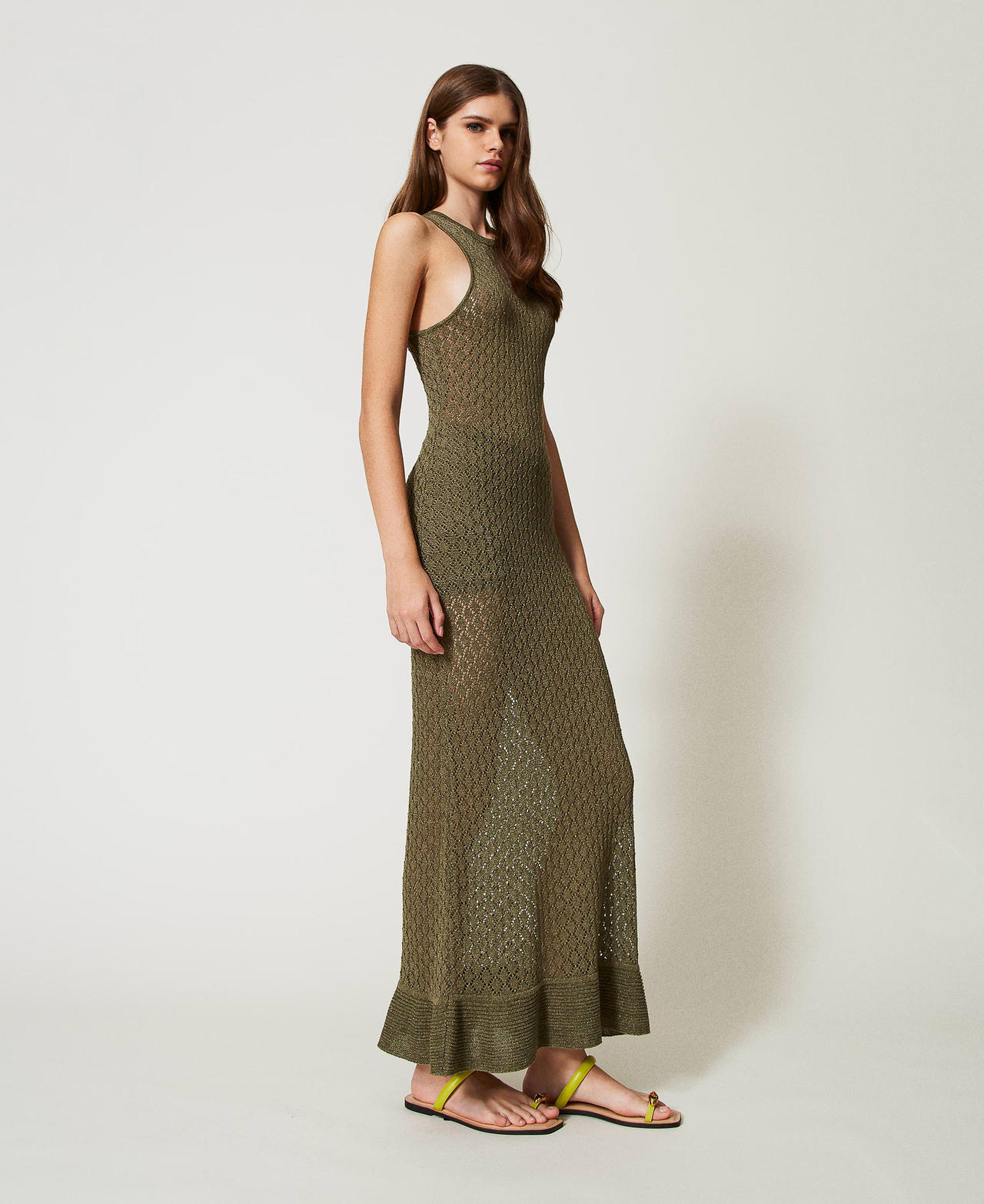 Maxikleid in Netzoptik aus Lurexgestrick Olive Leaf Frau 251LB3ABB_12135_02