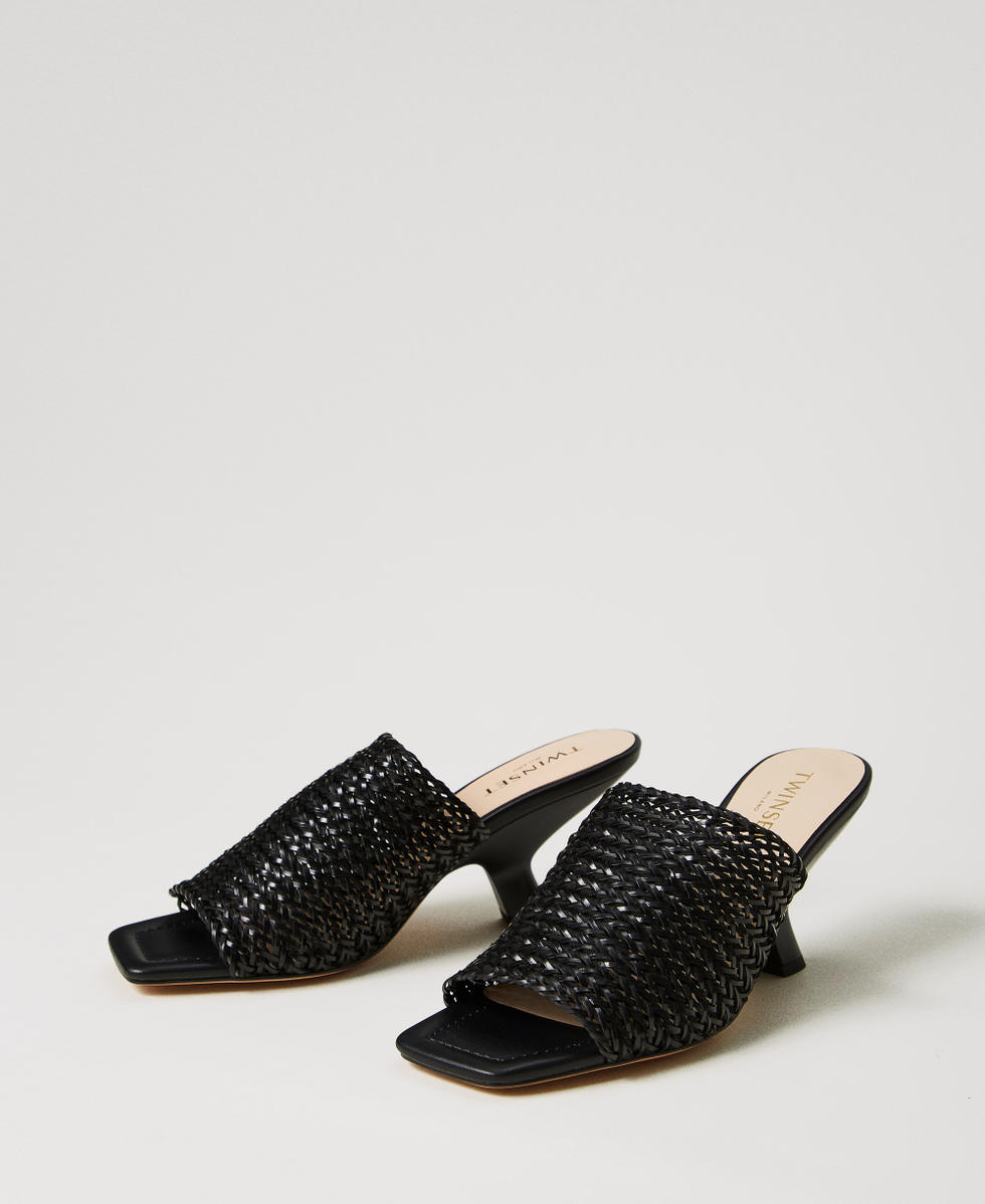 Sandales mules avec finition tress&eacute;e Noir Femme 251TGT054_00006_02