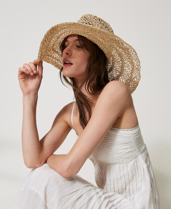 Wide-brim straw hat