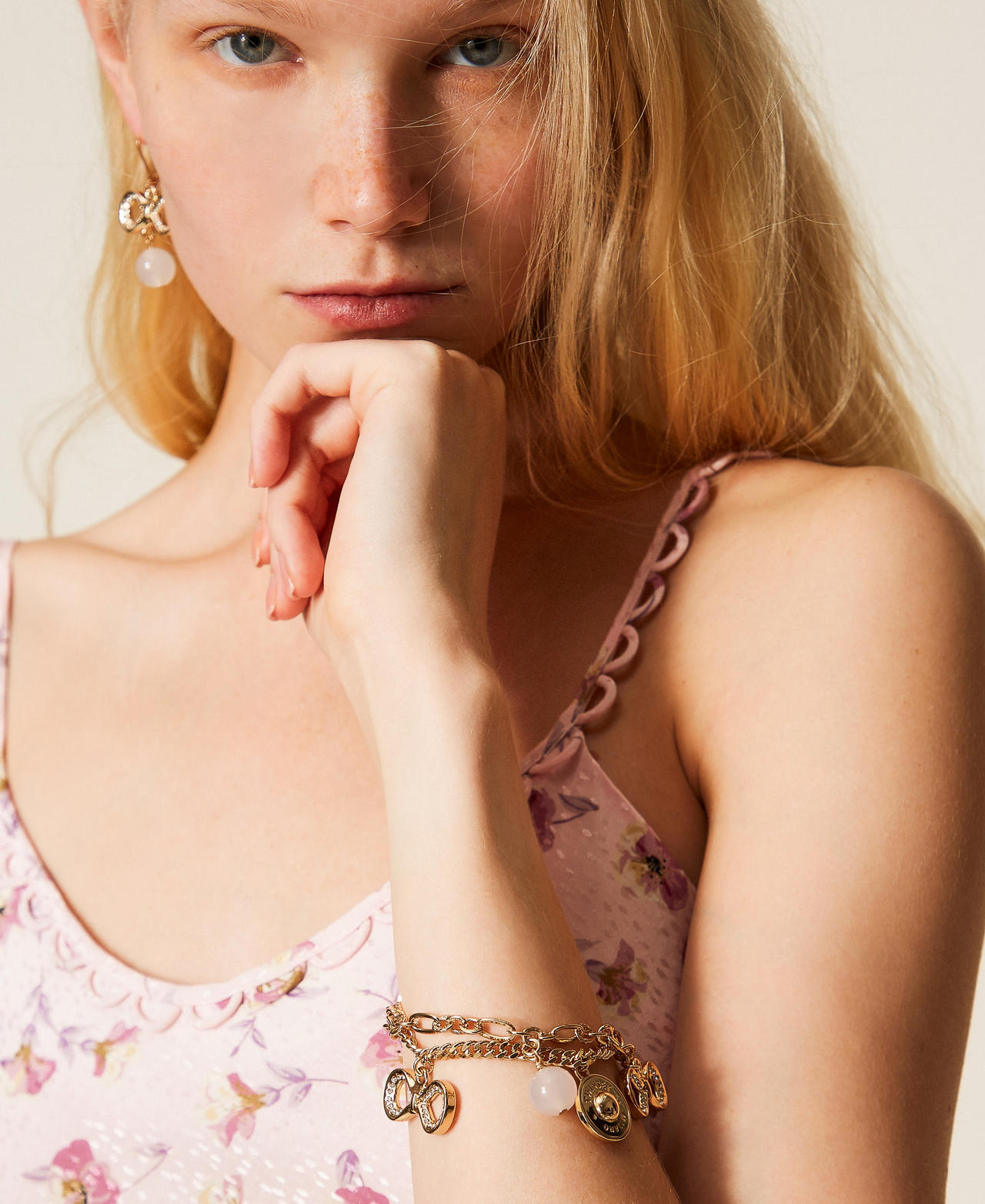 Multi-strand bracelet with charms New Gold Woman 261TA4432_10630_T0