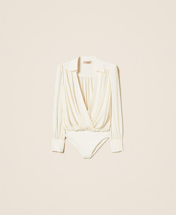 Body aus Crêpe de Chine mit Raffungen