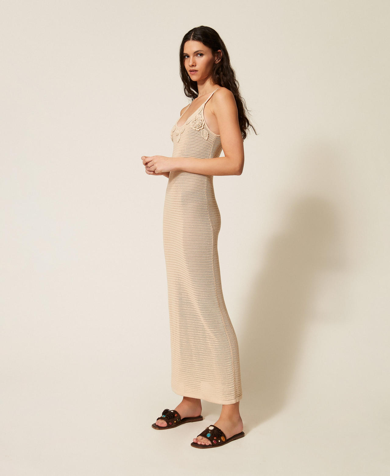 Langes Strickkleid im Netz-Dessin &bdquo;Cashew&ldquo;-Beige Frau 261AT3020_13362_02