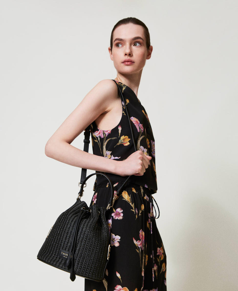 Beuteltasche &bdquo;Grace&ldquo; aus Strohimitat Schwarz Frau 251TB7381_00006_T0