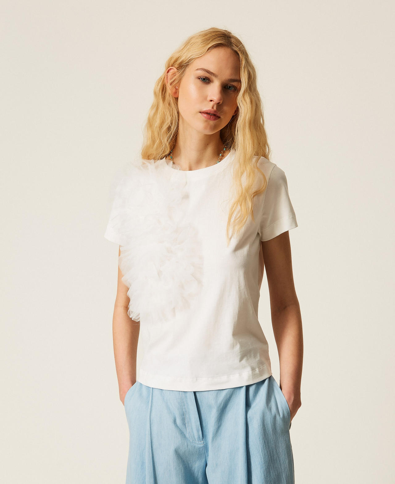 T-shirt regular avec fleurs en tulle Off White Femme 261AT2190_00526_01
