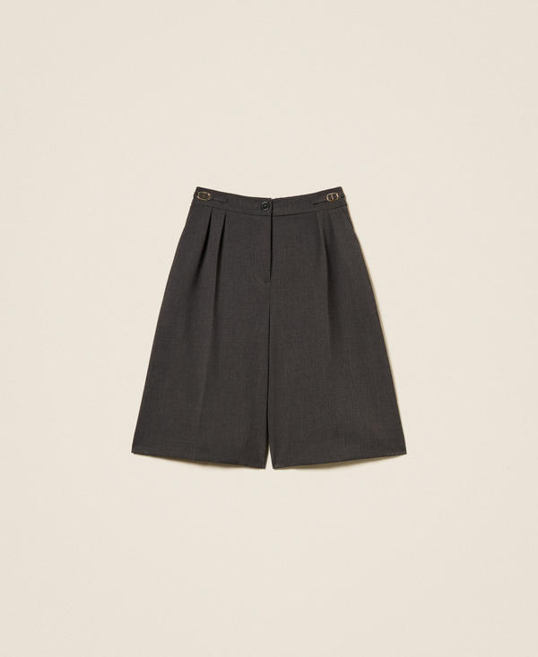 Bermuda shorts with Oval T buckles