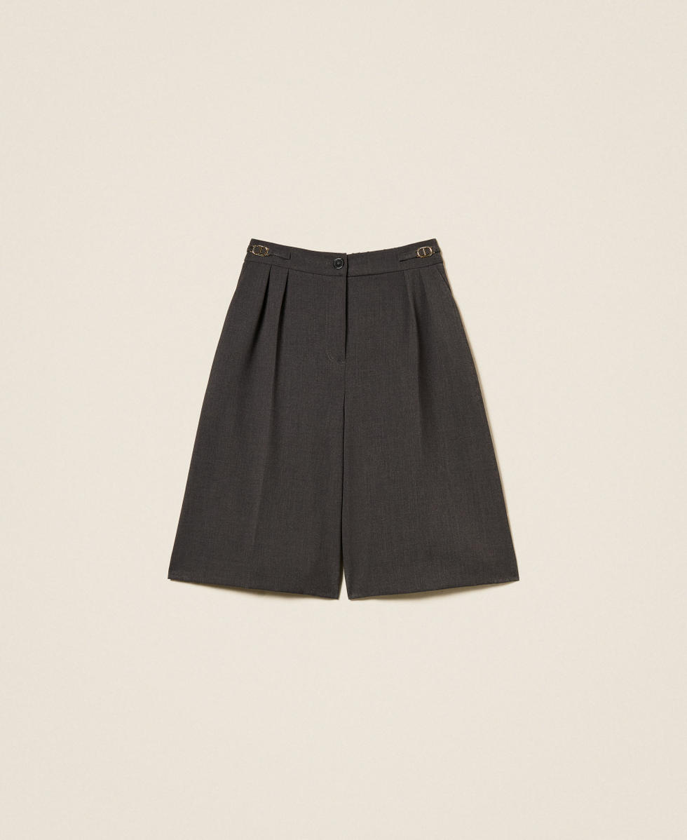 Bermuda shorts with Oval T buckles