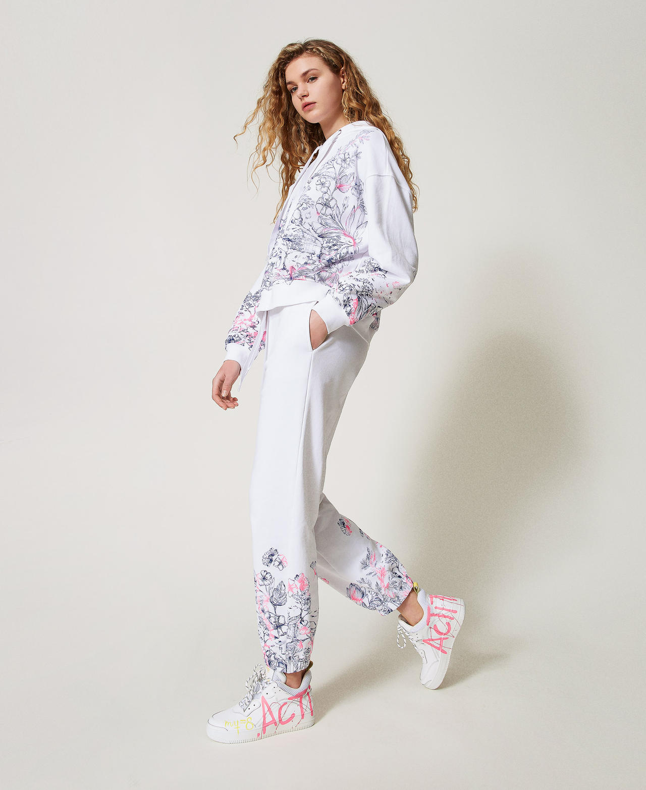MYFO joggers with print Sprayed Toile de Jouy Woman 251AQ2031_12432_02