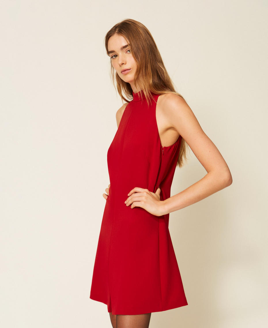 Robe courte am&eacute;ricaine en cr&ecirc;pe