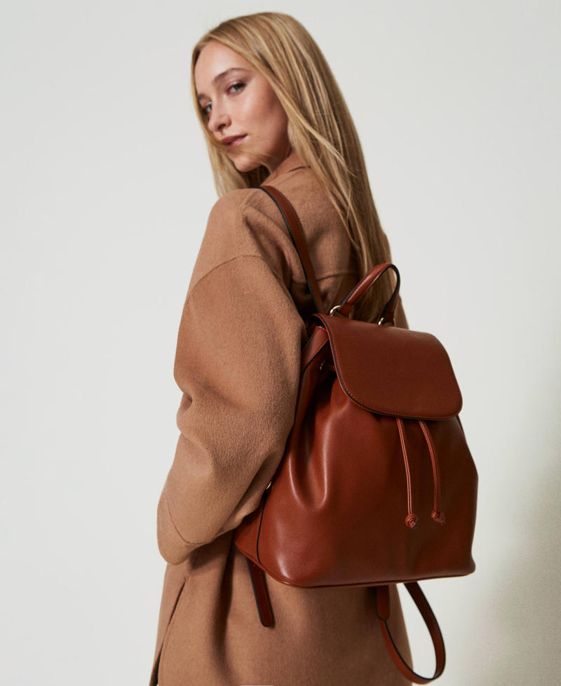 Backpack with Oval T buckle