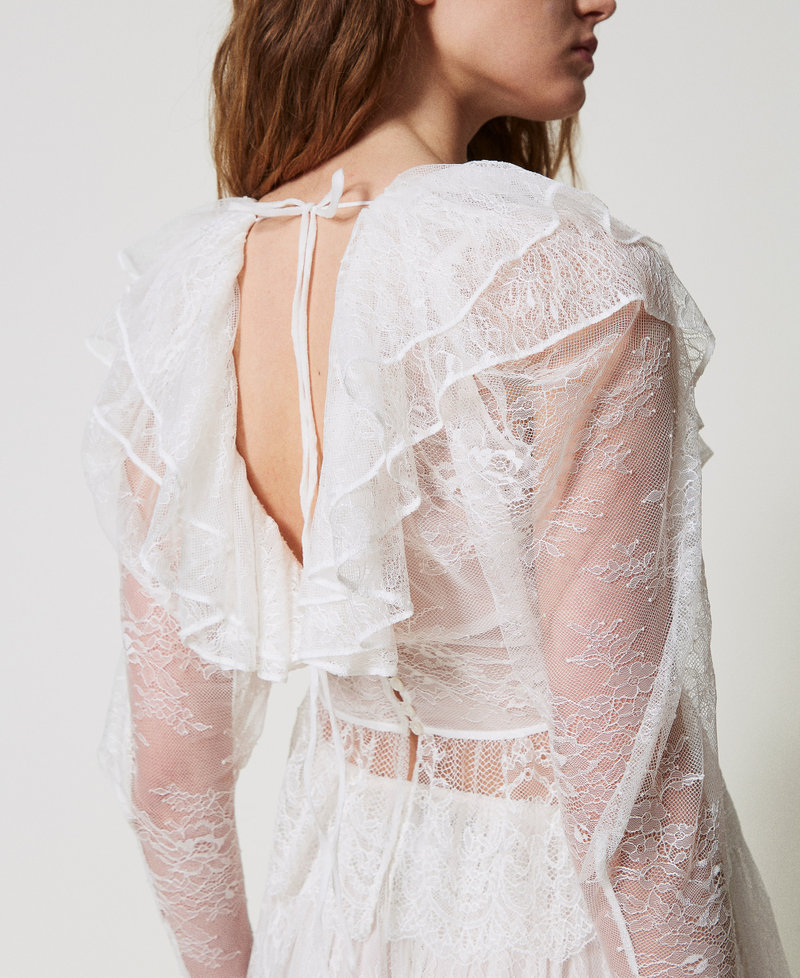 Bluse „Lilie“ aus Spitze mit Volants Weiß Schnee Frau 251TS2090_00282_04